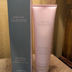 Mary Kay Age Minimize 3D 4-in-1 Cleanser - Pink and Gray